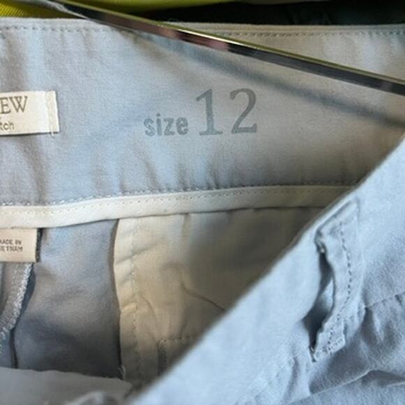 J. Crew Frankie Gray Bermuda Chino Shorts Size 12 - Picture 3 of 4